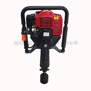 深层泥土采样器