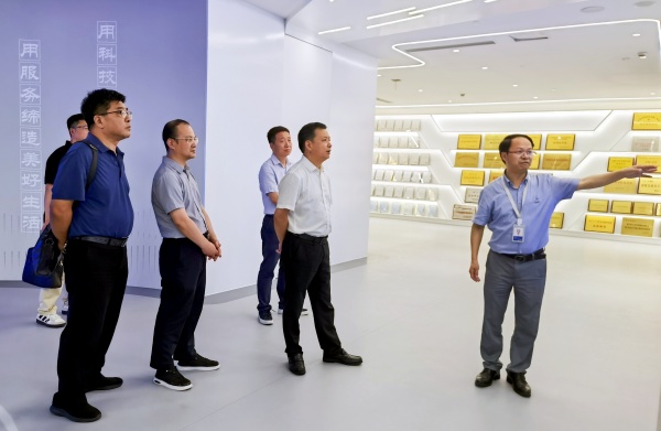 拱墅区人大常委会党组书记、主任鲍一飞带队走访麻将胡了