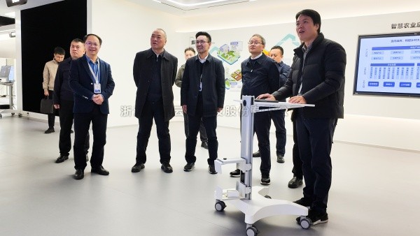 山西省农业村落厅党组书记、厅长孙京民一行光临麻将胡了调研调查