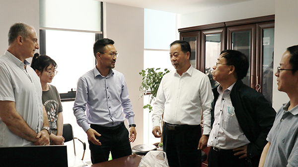 中国农业技术推广协会会长陈生斗、秘书长张互助光临麻将胡了调查参观