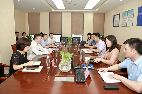 荆门市拱墅区委副书记、区长冯晶一行光临麻将胡了调研领导